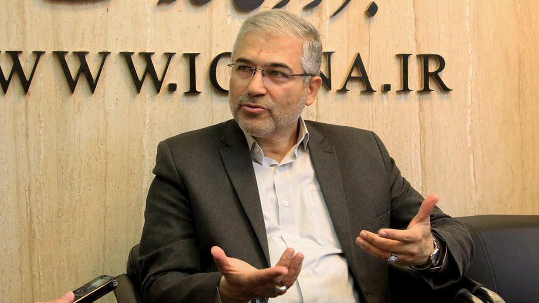 دولت بزرگترین صاحب منابع مسکن، مشکل مسکن را حل کند